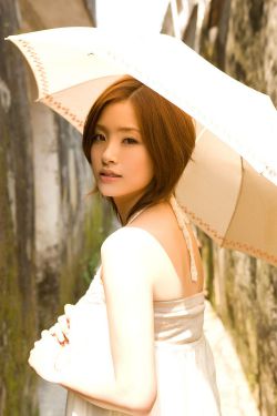 男生女生打扑克